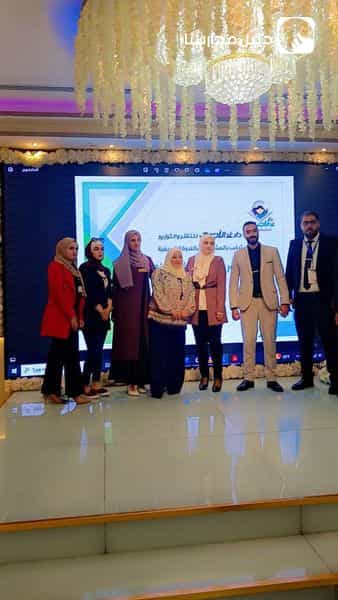 حضور الندوة التعريفية بعنوان "تطور المناهج التعليمية" لسلسلة أجيال التعليمية