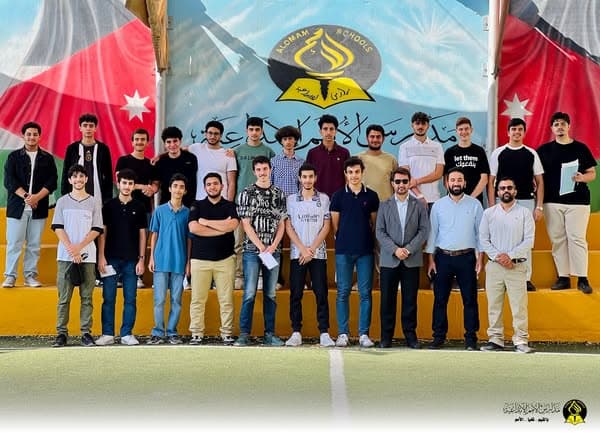 استقبلنا أبناءنا الطلبة هذا الصباح بكلماتٍ تشجيعية ودعواتٍ صادقة بالتوفيق والنجاح