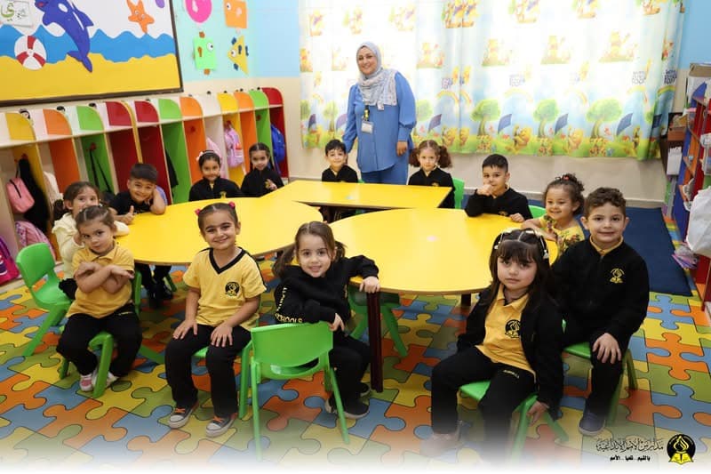 في أجواء مليئة بالمرح والمتعة، تعرّف أطفال صف الأسماك على العدد 4