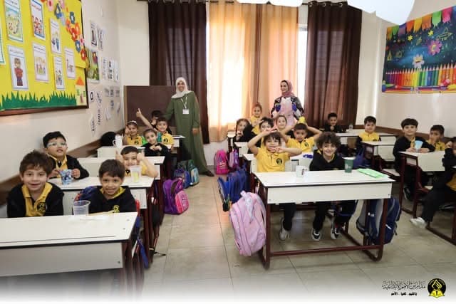 استمتع طلبتنا من الصف الأول بنشاط ممتع ولذيذ حيث أعدّوا عصائرهم الخاصة