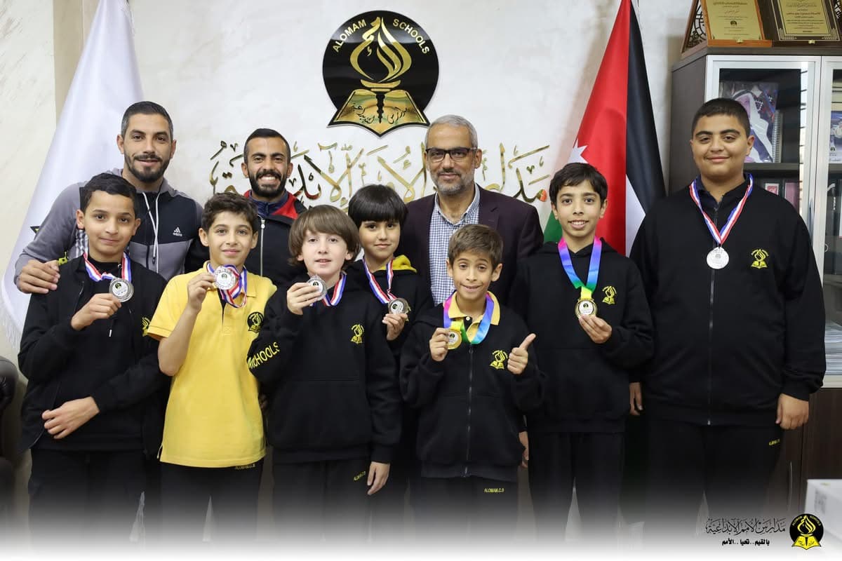 أقام قسم ثانوية البنين في مدارس الأمم الإبداعية نهائيات بطولة الشطرنج و الروبيك