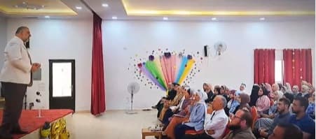 جانب من اجتماع اليوم الذي عقد من قبل المدير العام للمدارس الدكتور غازي الدويك