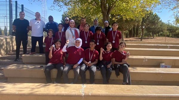 مشاركة طالبتنا في بطولة  كرة القدم  للمرحله الأساسيه الدنيا على مستوى مدارس لواء القويسمه
