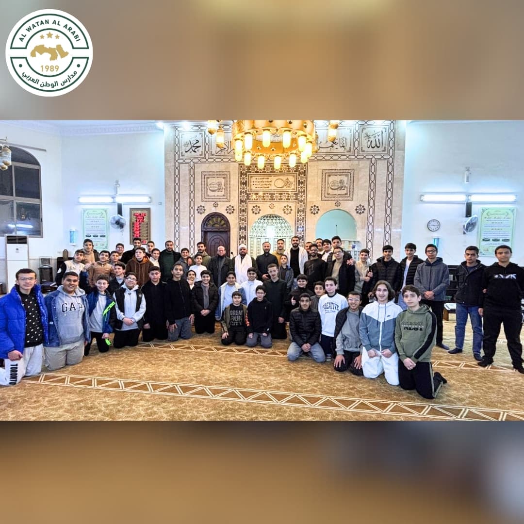 نظّم قسم التربية الإسلامية إفطارًا طلابيًا جماعيًا داخل المسجد