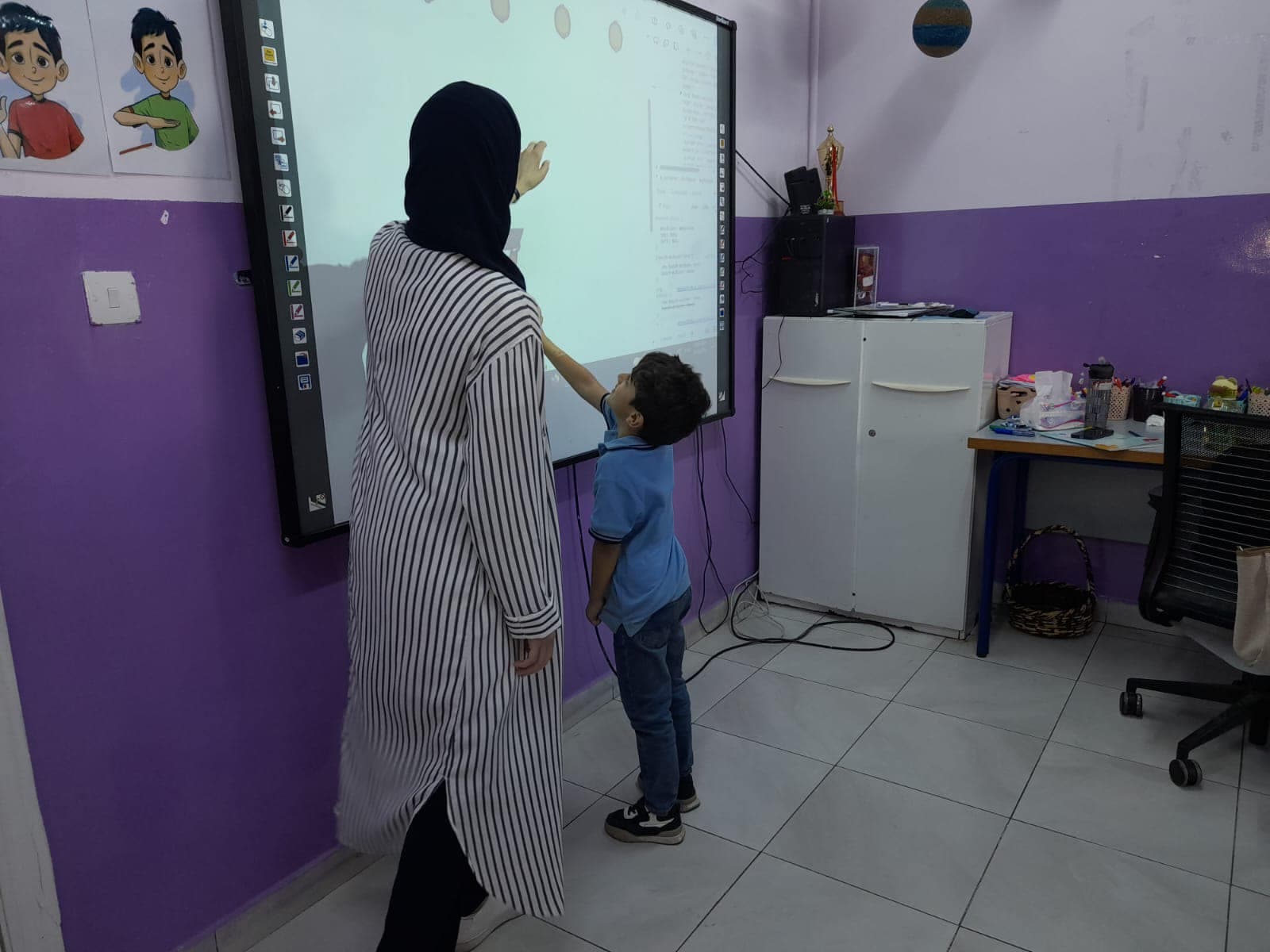 طلابنا خلال حصة الحساب الذهني مع برنامج العبقري الصغير
