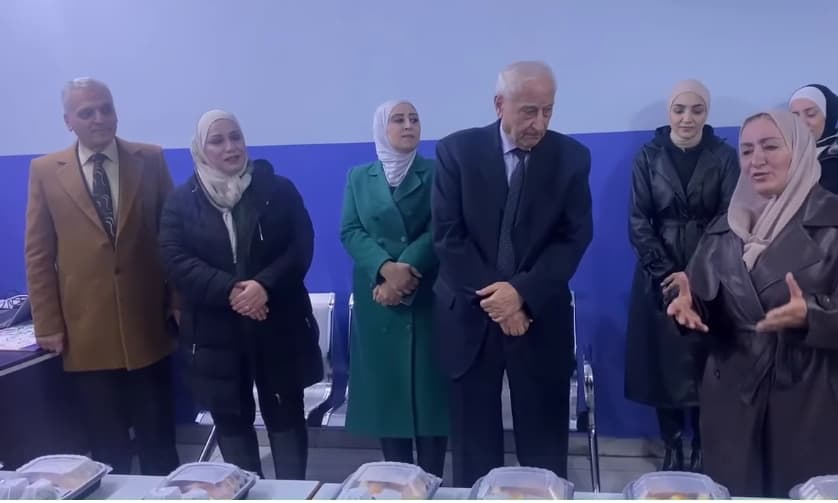 أجواء إيجابية مليئة بالمحبة والتعاون، اجتمعت إدارة مدرسة أبناء القدس التعليمية مع الكادر التعليمي