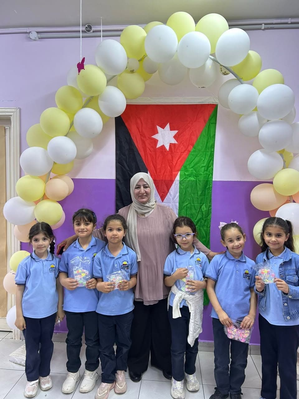 تكريم الطلبة المشاركين في فيديوهات يوم العلم