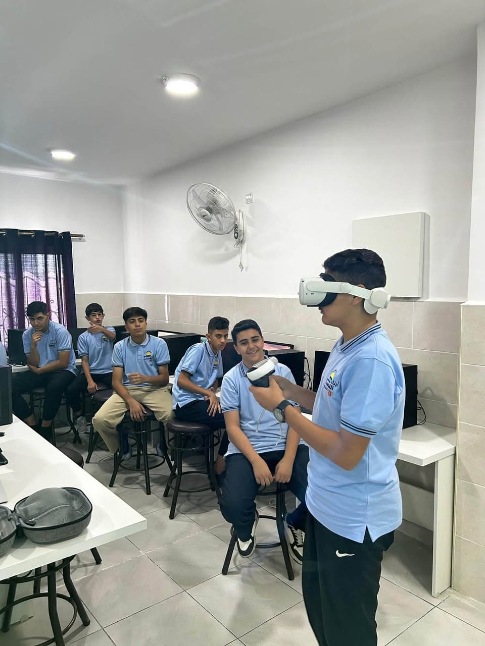 An educational experience with virtual reality… towards more interactive learning