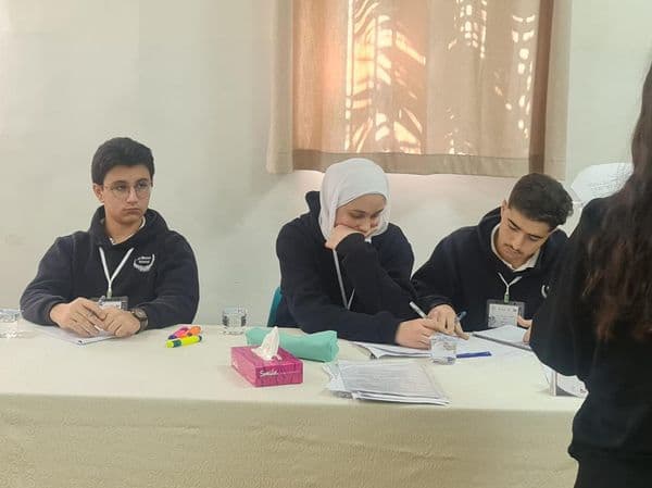 شارك طلاب مدرستنا في مسابقة المناظرة التي أقيمت في مدرسة الأهلية والمطران