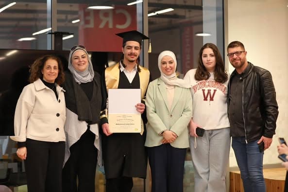 نبارك للطالب محمد بشار صلاح ‏من الصف الثاني عشر الدولي حصوله على دبلوم في تكنولوجيا المعلومات