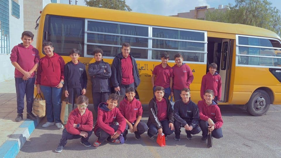 اصطحاب طلبة الصف السابع إلى دار المسنّين لتأكيد المفاهيم التطوعية
