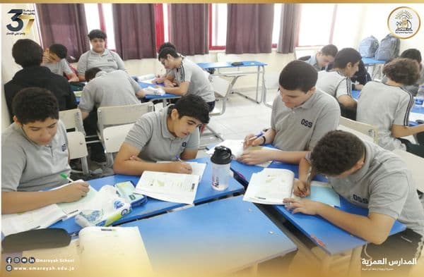 قدم الأستاذ (محمد الشعلان) معلم التربية الإسلامية درساً بعنوان (مراتب الدين)