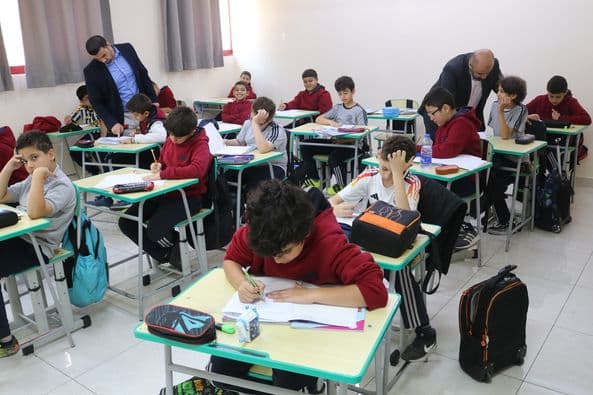 مع بدأ اختبارات الفترة الثانية لكل المراحل تحرص إدارة ثانوية البنين على الجولات التفقدية