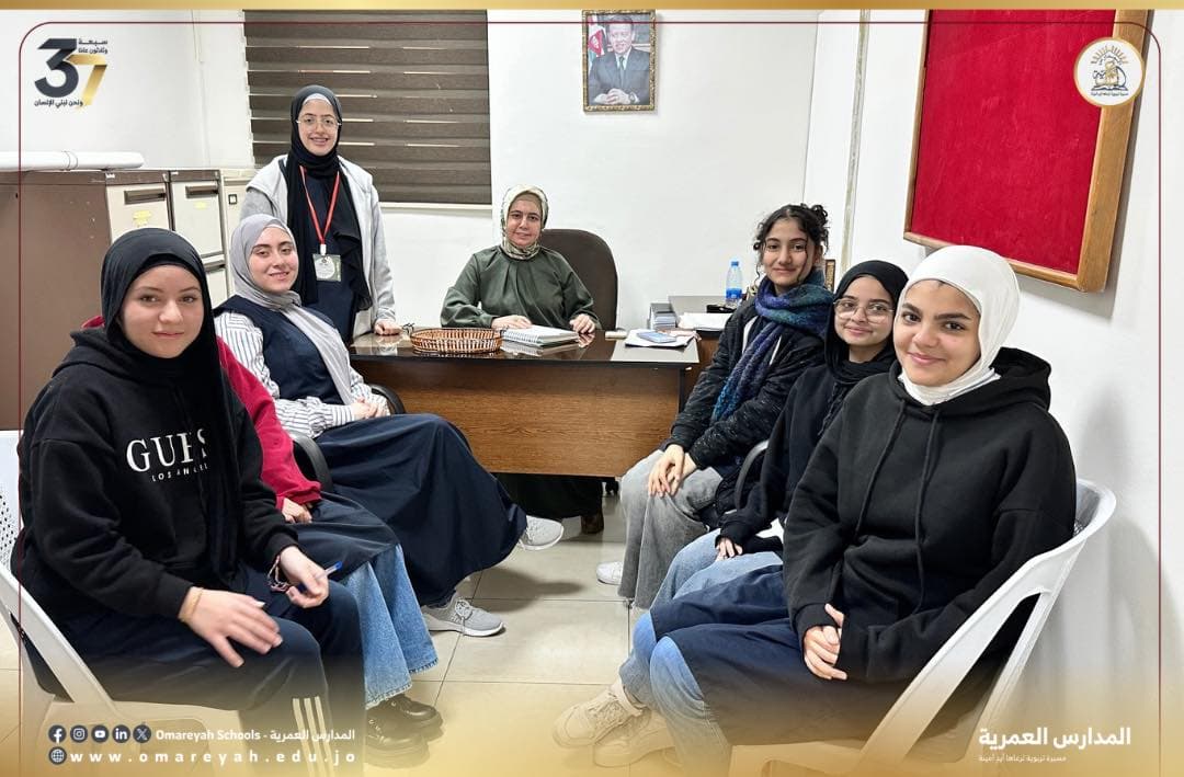 يقوم قسم الإرشاد التربوي في ثانوية البنات بوضع جداول مراجعة للمواد الدراسية استعداداً للامتحانات النهائية