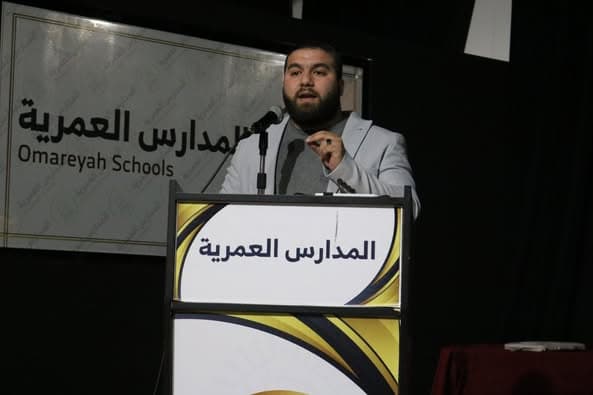 قامت إدارة ثانوية البنين بعقد اجتماع مع أولياء الأمور وطلاب الأول ثانوي