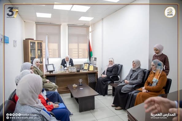 استقبلت المدارس العمرية - فرع عمان المدير العام الدكتورة هيام رمضان، في جولة