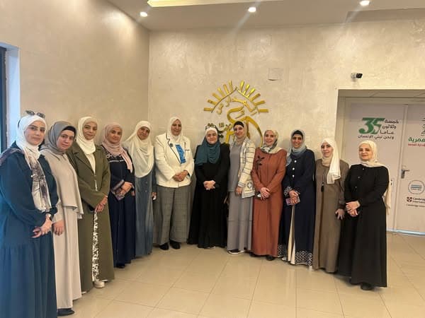بلفتة جميلة من كادر ثانوية البنات تمت زيارة سعادة المدير العام الدكتورة هيام رمضان