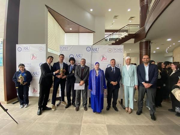المدارس العمرية تحصد المركز الأول على مستوى المملكة بين المدارس الحكومية والخاصة