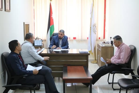 عقد اجتماع مراجعة أوراق الاختبارات النهائية
