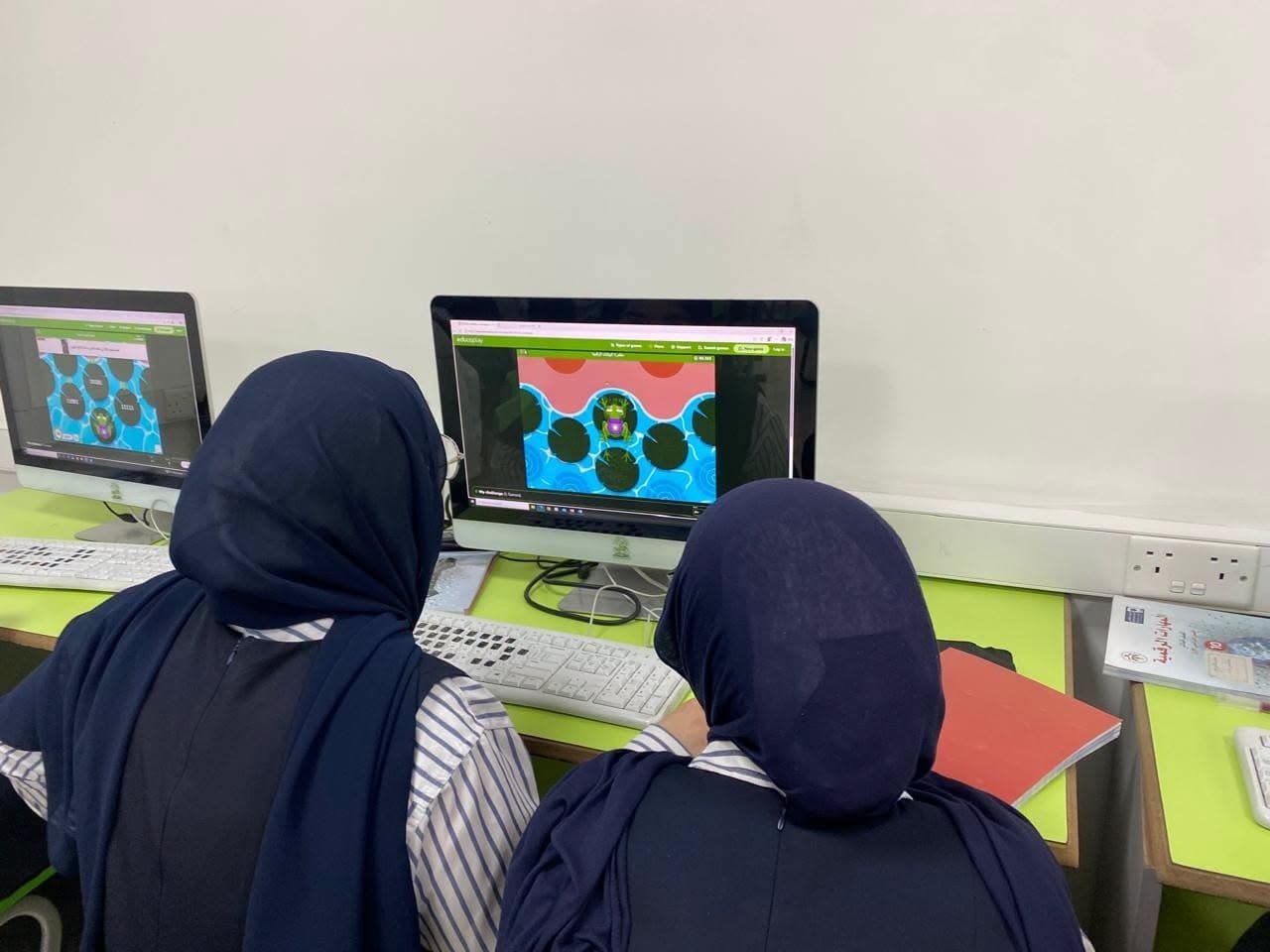 من البيانات إلى المعرفة… رحلة في عالم لغة الحاسوب