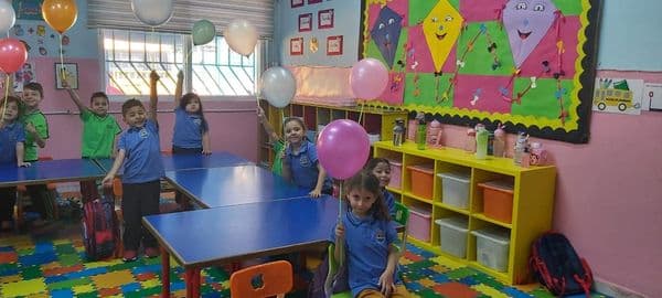 كل عام احتفالية الروضة بالعام الجديد