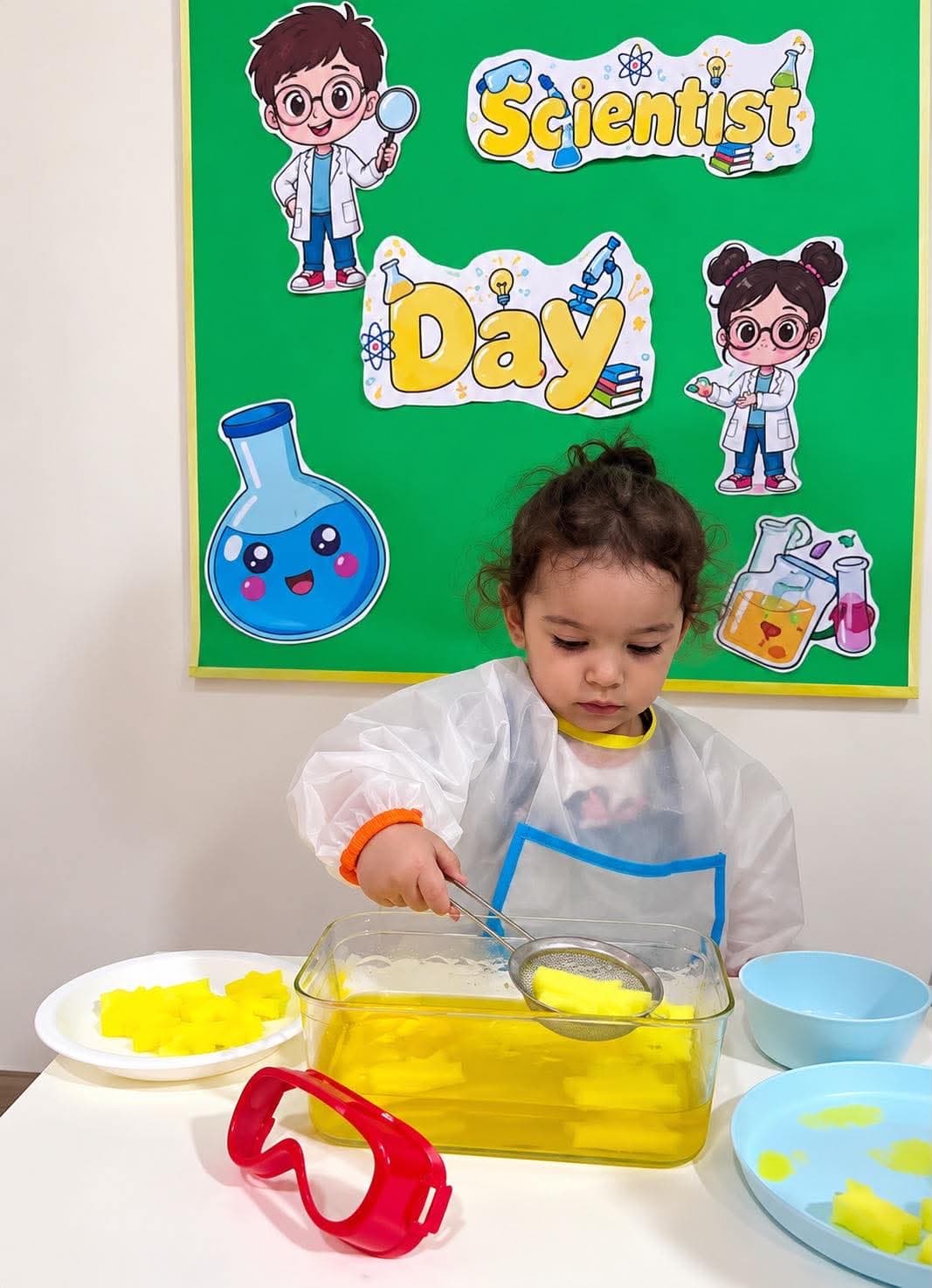 Our little ones are the scientists of the future on Scientist's Day