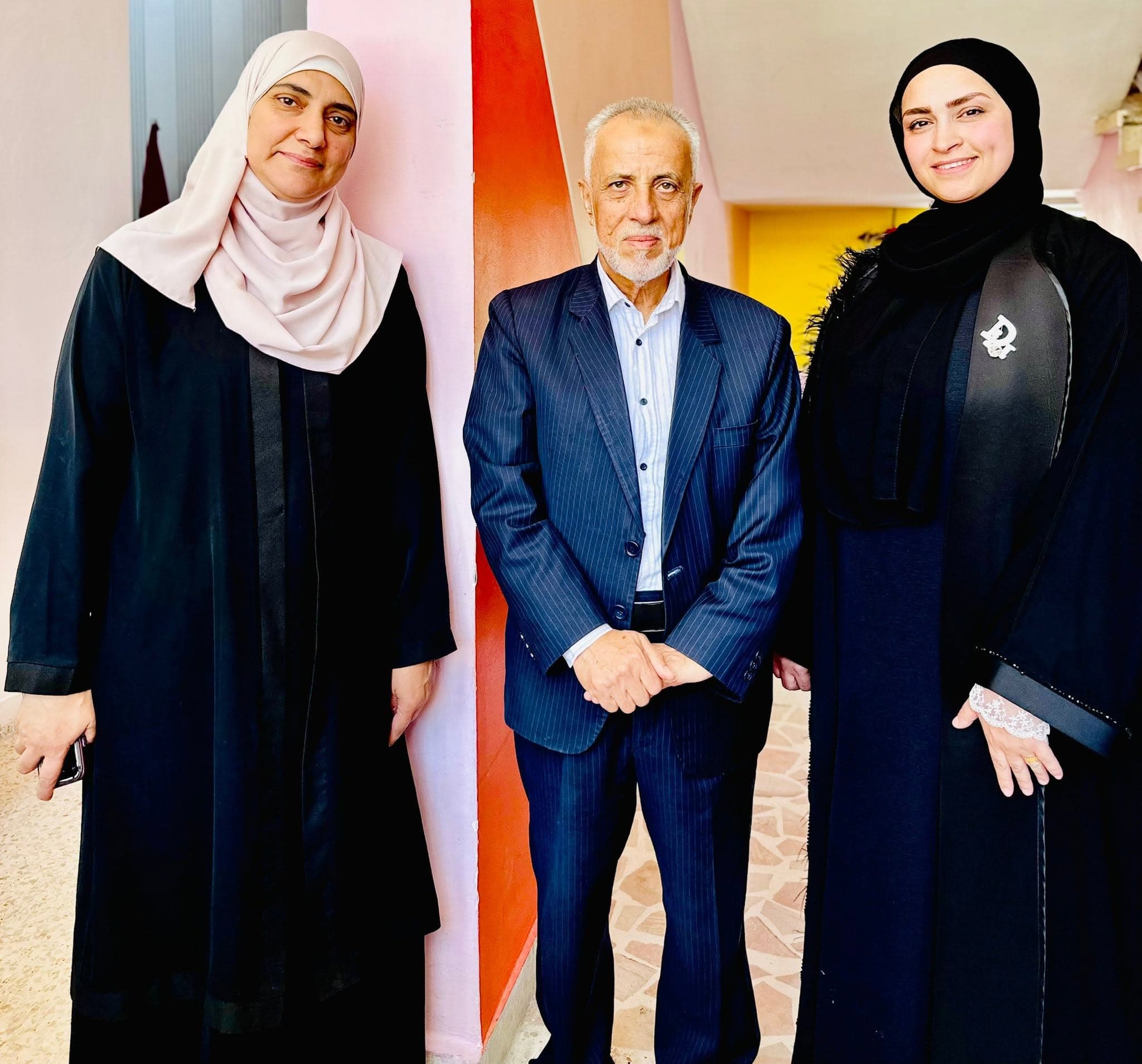 كرَّمت أسرةَ مدارس الفرقان من المعلمات الكريمات تقديرًا لجهودهن المخلصة ومسيرتهن الحافلة بالعطاء خلال العام الدراسي