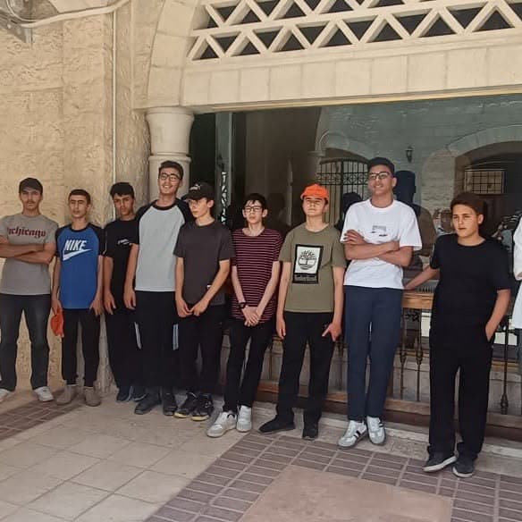 طلاب مدارس الفرقان الثانوية في رحلة بيئية وثقافية