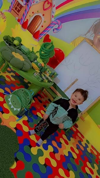 نكمل مع الوان العلم الغالي