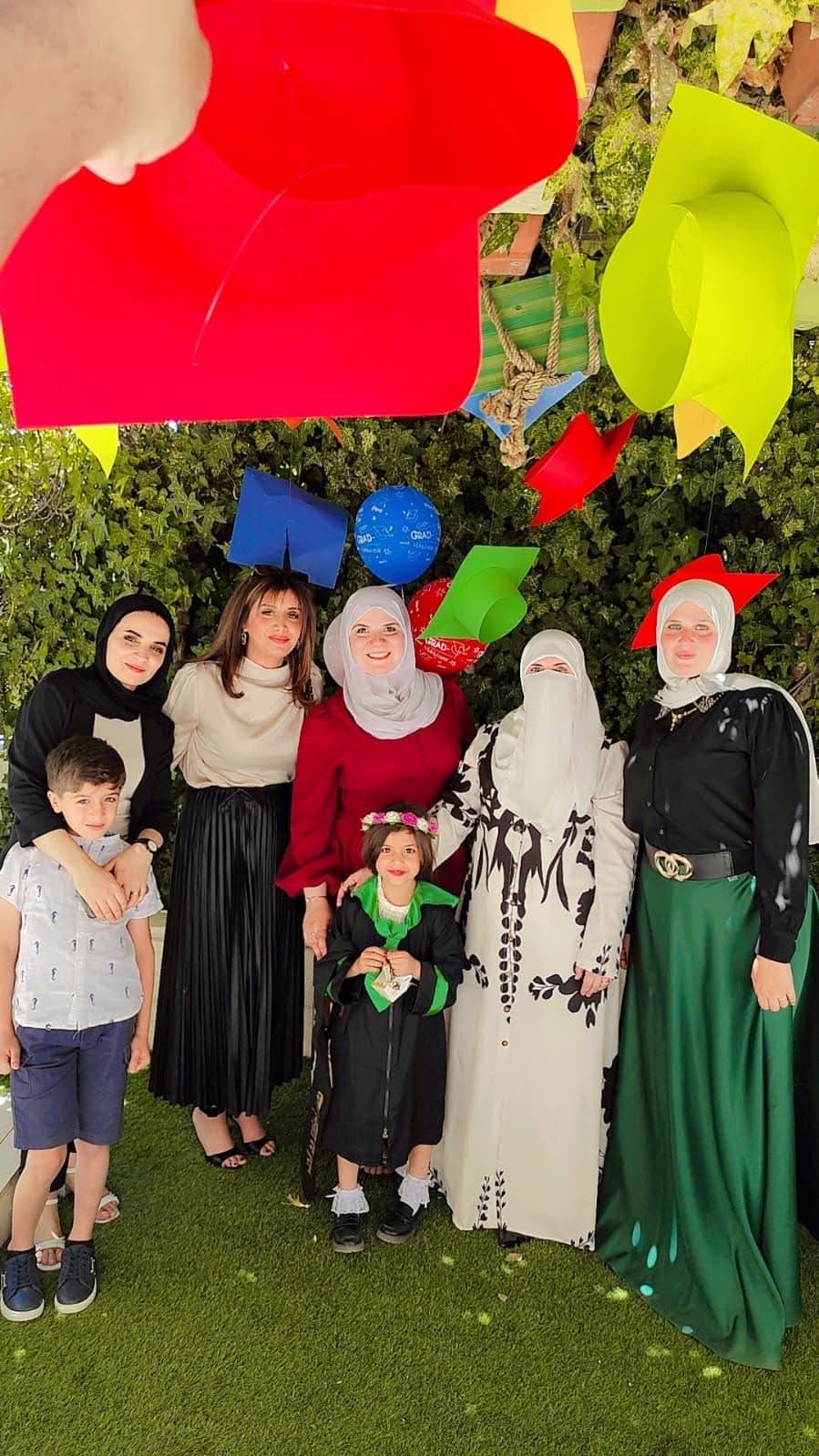 حبيبت قلبي ام ساندرا العمر كله الك و باربي الحضانه ساندرا