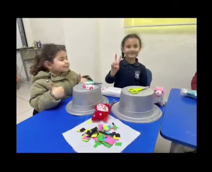نشاط حرف القاف – القبعة العجيبة 🎩 ✨