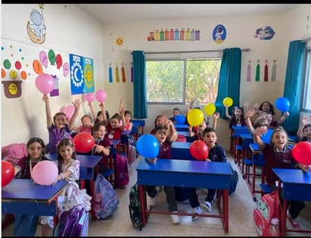 زهورنا الفواحة في كلِّ عام، طلابنا طلاب الصف الثاني ا مرحبًا بكم في عامكم الدراسي الجديد