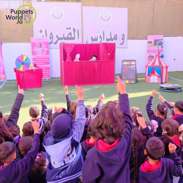 شارك الطلاب بفقرات عالم الدمى المتنوعة التي أشعلت التحدّي في المكان