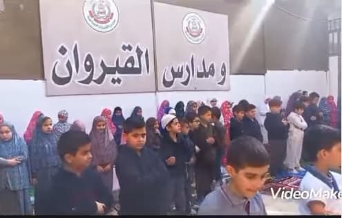 العبدُ في حال غفلتهِ كالهارب من مولاه، فإذا جاء إلى الصلاة كان كالعائد إليه والراجع إلى ملكه