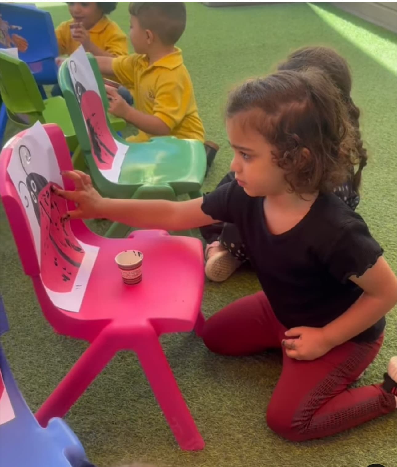 We learn and enjoy our time in Art class 🎨🧑🏻‍🎨