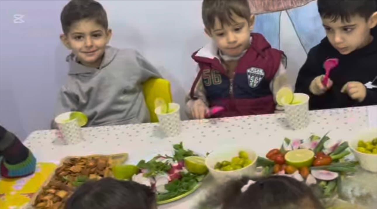 أجواء العدس في روضتنا 😋😊