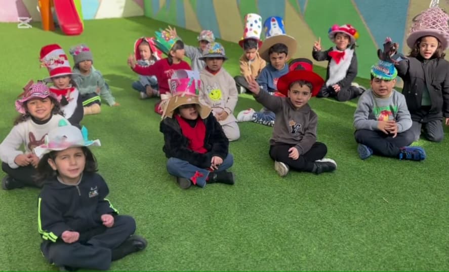 Crazy Hat 🎩 KG2 English Class