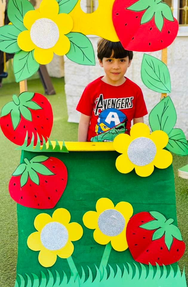 نشاط الربيع لصف KG1 الرائعين