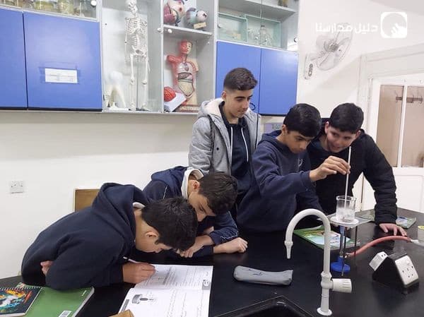 It was an experiment that reinforces theoretical concepts and makes the lessons more useful in science