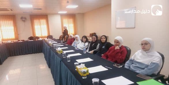 انطلق بفضل الله نادي المناظرات الذي يقيمه قسم اللغة العربية لطالباتنا