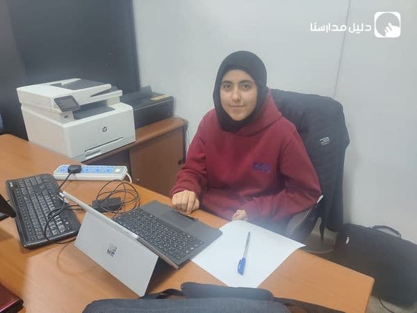 نبارك للطالبة لين عياش من الصف العاشر نجاحها في اختبار الفوتوشوب وحصولها على شهادة معتمدة من شركة Adobe