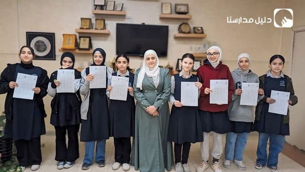 يسر المدارس العمرية  ثانوية البنات أن تعلن عن أسماء الفائزات في الجولة الأولى من مسابقة  Queen of Dictation