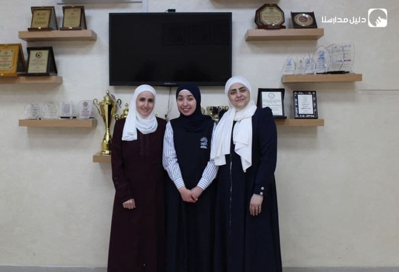 تتقدم إدارة ثانوية البنات الأستاذة سوزان المحتسب بالتهنئة والتبريك للطالبة الرائعة الخلوقة حلا أخو زهية
