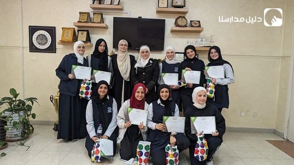 تألقت طالباتنا العمريات وأبدعن في المسابقات التي أقامها قسم اللغة العربية في فنون الكتابة والإلقاء