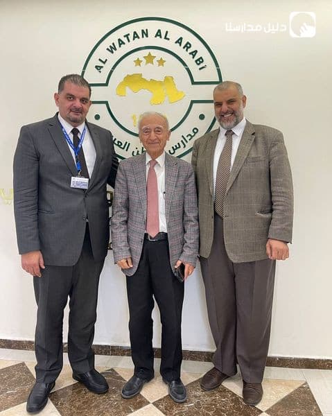 يسّرنا ابلاغكم بقيام رئيس هيئة المديرين الدكتور صلاح الدين عمرو الأكرم بتوقيع اتفاقيه مع مستشفى الدكتور أحمد الحمايدة العام
