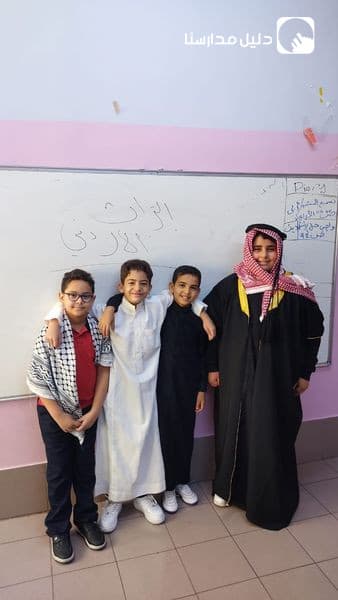 Fifth grade students were creative by applying the Jordanian heritage lesson in social