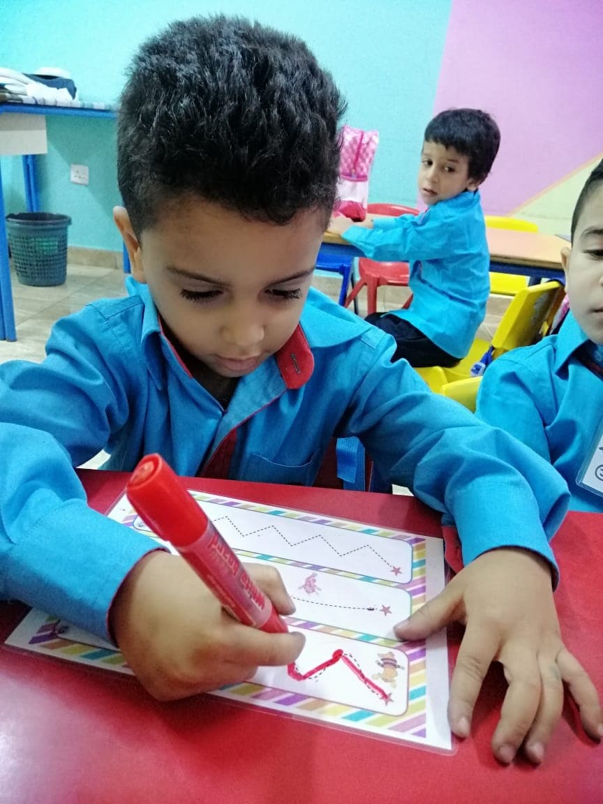 اكاديمية خطوات القادة