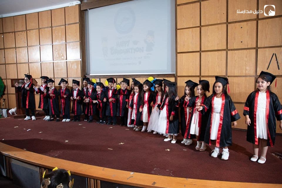 أكاديمية دولفين الصغير