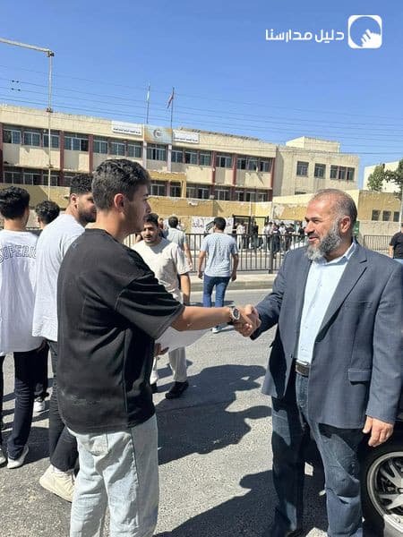 قام مدير قسم الذكور( د. بلال الربابعه ) في روضة ومدرسة دروب التفوق الحديثة بزيارة وتفقد الطلبة وتقديم الدعم النفسي والمعنوي لهم