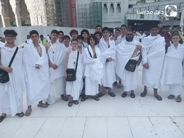 انطلق وفد طلاب أكاديمية ساندس الوطنية لتأدية مناسك العمرة في مكة المكرمة